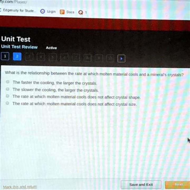 What is the relationship between the rate at which molten material cools and a minerals crystals